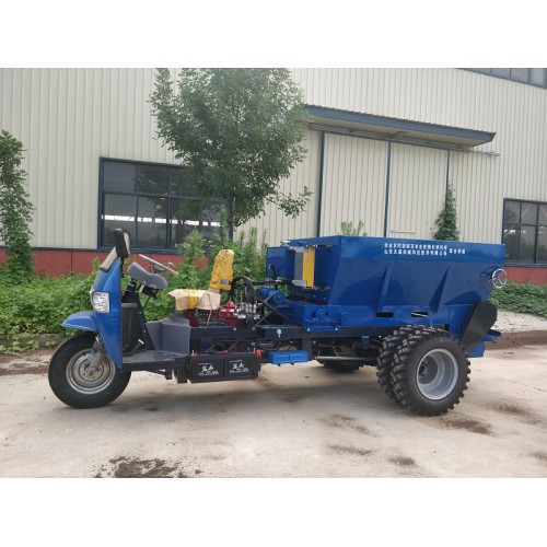 五轮自走式撒肥车 大棚专用撒粪机 撒肥车