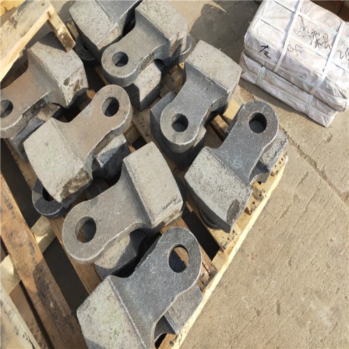 矿山破碎机锤头制砂机耐磨铸造方锤配件颚式石子破碎高铬合金锤头