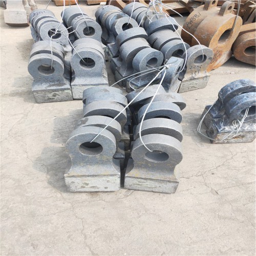 矿山制砂粉碎机锤头锤式破碎机锤头碎石机甩锤高猛钢高铬合金锤头