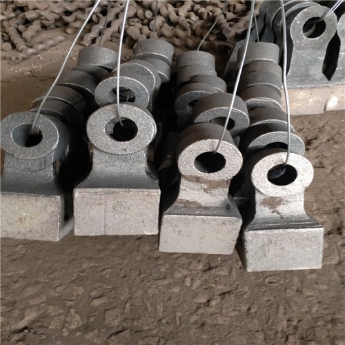 5锤式制砂破碎机锤头 矿山碎石机高铬合金锤头耐磨筛护板篦子底