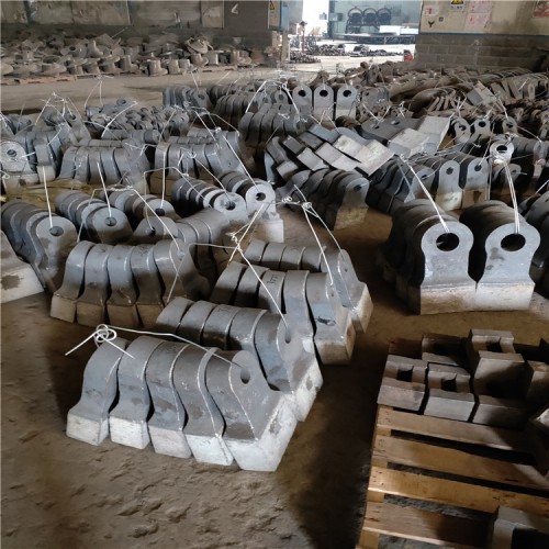 矿山箱式锤破碎石机高锰钢锤头铸造破碎机高铬合金耐磨制沙机锤头