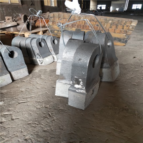 制砂机锤头矿山碎石机高铬合金锤头粉碎机锤头移动破碎机锤头甩锤