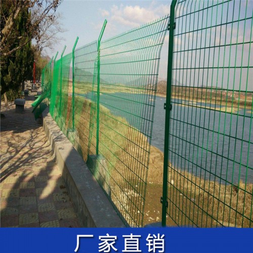 饮水口框架护栏网 水库周边硬隔离 饮用水源地安全防护网