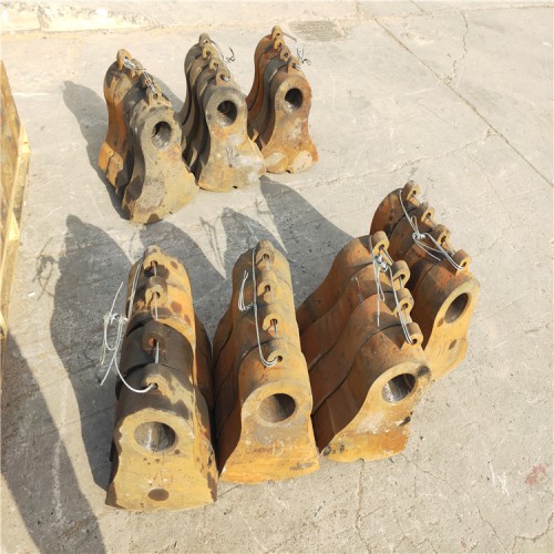 河北邢台阜阳市定制破碎机高锰钢耐磨锤头高锰钢甩锤高铬合金锤头