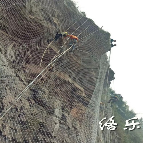 山体防护网工程 山体防护网墙 山体防坠落钢丝绳网规格报价