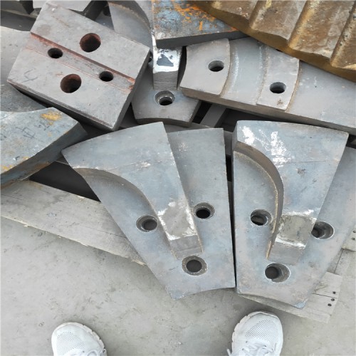 经济耐用高锰钢衬板粉碎机筛板颚式破碎机动板