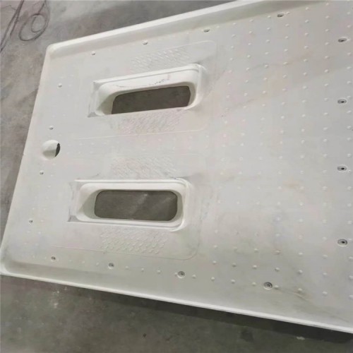 内蒙古乌拉特前旗 大口径双坑蹲便器