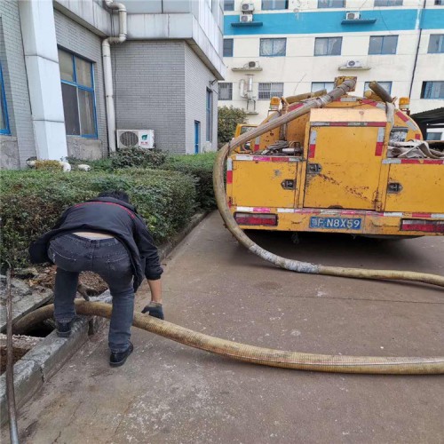 北京十八里店抽粪服务 清洗管道 疏通下水道