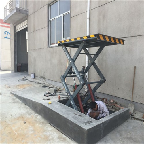 固定式平台升降机4米  厂家直销  鸿泰华丰