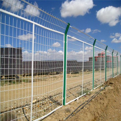 边框护栏网 太阳能围栏网