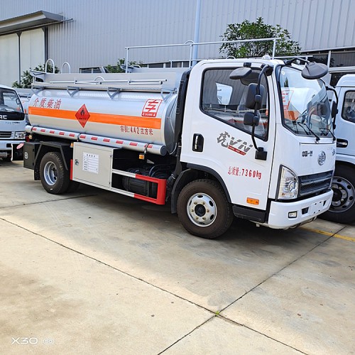 楚胜厂家直销油罐车 解放5方小运油车流动加油车价格