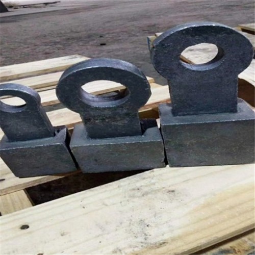 矿山大型锤式制砂破碎机锤头耐磨合金高铬锤头粉碎砂石机锰钢锤头