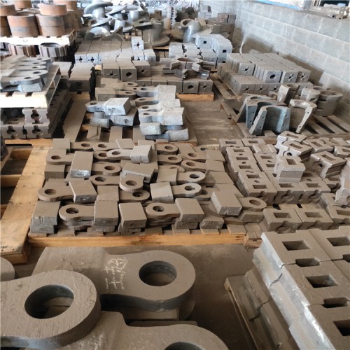 耐磨破碎机锰钢矿山大型锤式制砂锤头合金高铬锤头粉碎砂石机锤头