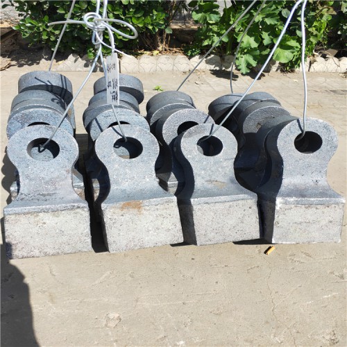 大型矿山破碎机锤头石子破碎机高铬合金锤头移动式制砂机耐磨锤头