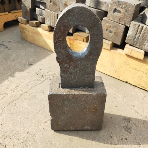 青海天峻县供应优质耐磨高铬锤头板锤甩锤破碎机配件_河南破碎机