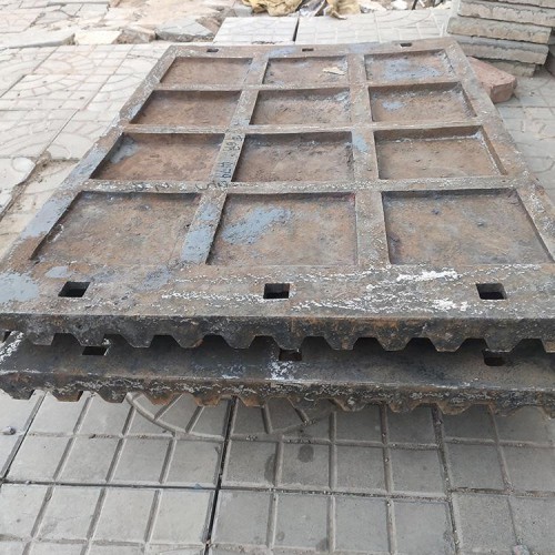 【优质高锰钢齿板颚板牙板破碎机配件矿山配件颚式破碎机配】价格