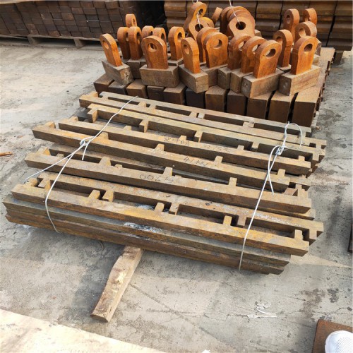 河北邢台定制各种铸造耐磨件高锰钢篦板篦条衬板筛板转盘钨钛合金