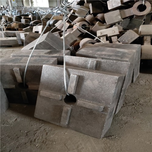 高铬耐磨锤头方锤板锤板凳锤河北生产厂家直销