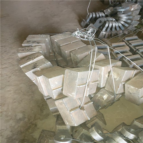 【高铬锤头合金锤头复合锤头高锰钢锤头合金方锤破碎机甩锤】