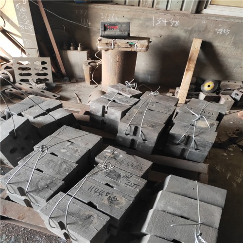 定制耐磨高铬锤头方锤井锤凳锤厂家直销(定制耐磨高铬锤头