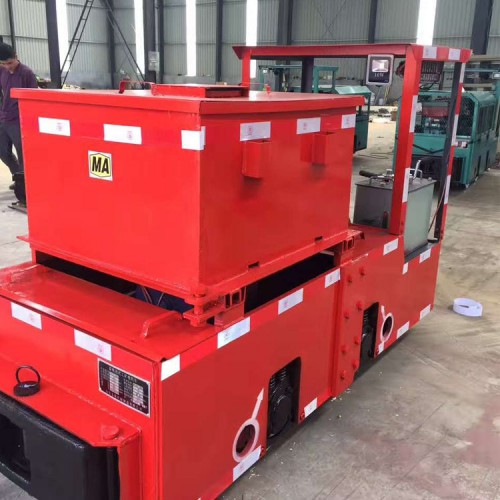 新疆矿用2.5吨电机车 防爆蓄电池电机车