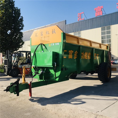 牛粪撒粪车图片 大田农家粪撒粪机