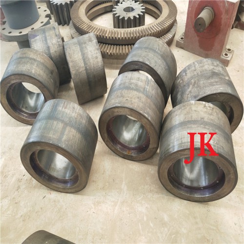 1800冷渣机锻件淬火托轮冷却机拖轮