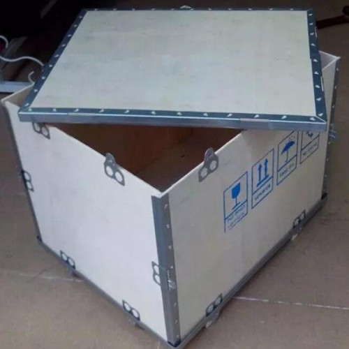 钢带木箱