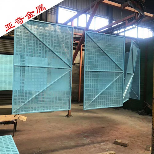 建筑爬架网 亚奇楼房施工爬架网 工地外架钢板网