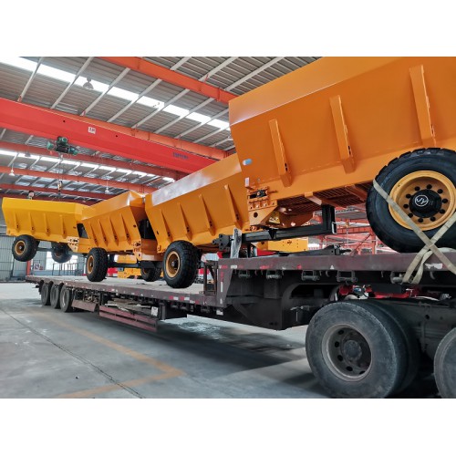 广东雷州市补贴款撒粪机 鲜粪撒肥车 施肥机 抛粪机 扬粪机