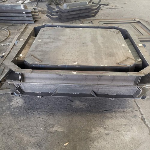 繁盛定做箱型护坡模具 自嵌式挡土墙模具 鱼巢式护坡模具厂家