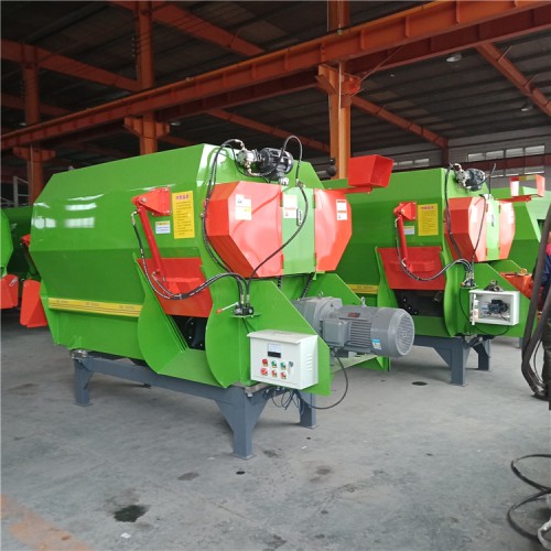 TMR全日粮混合饲料搅拌机