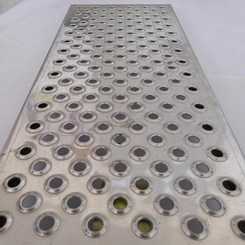 冲孔网 不锈钢冲孔网 鳄鱼嘴防滑板 起鼓防滑板 多孔板圆孔网