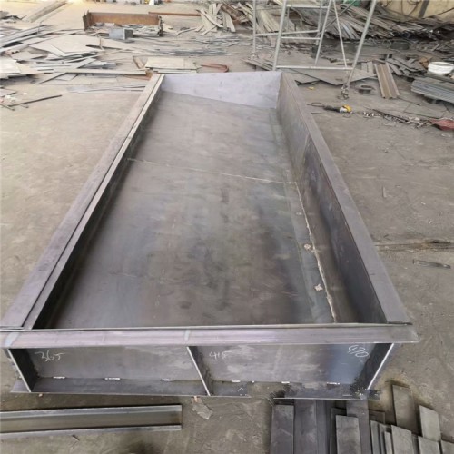 预制隔离墩模具 现浇隔离墩模具 混凝土隔离墩模具报价