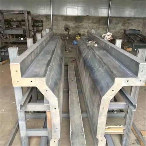 铁路隔离带模具 栏杆隔离带模具 道路隔离带模具在线咨询