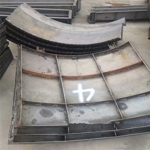 公路防撞护栏模具 高铁防撞护栏模具 铁路防撞护栏模具制造