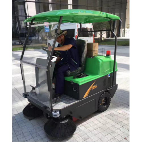 微型电动扫地车