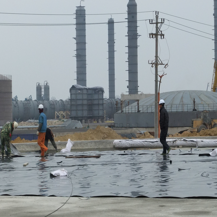 1.1mm土工膜 油罐基础防渗膜 防渗膜多少一平米