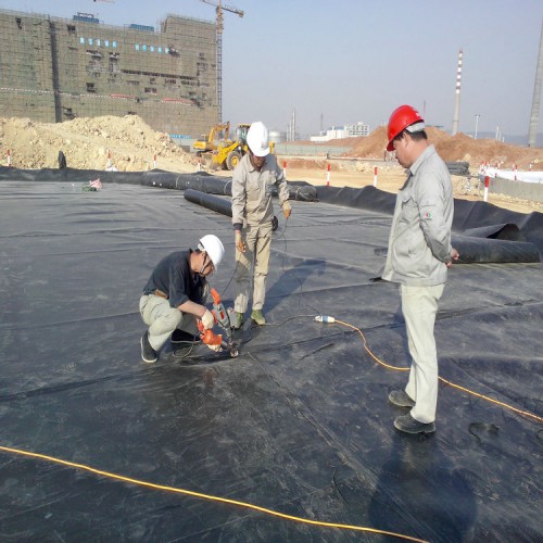 沼液池底部土工膜精选厂家