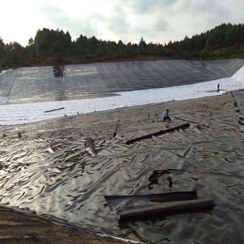 生活垃圾卫生填埋场垃圾坝HDPE土工膜施工