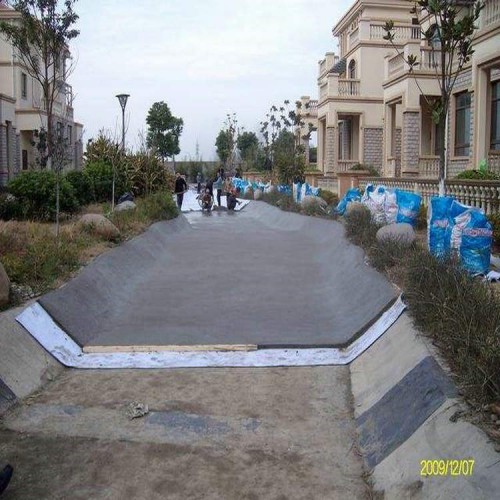 垃圾填埋场土工膜1.5mm 600克长丝土工布价格多少