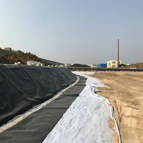 养猪场1.5mm沼液池土工膜 土工膜厂家复合防渗膜
