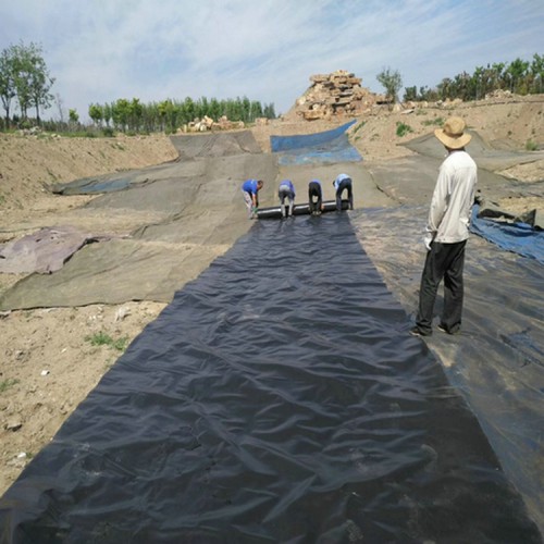兰州复合土工膜厂家 景观湖防渗膜 厂房防潮防渗土工膜