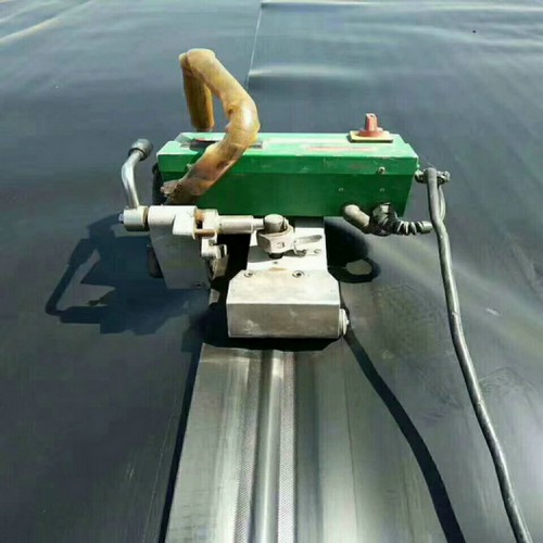 文昌畜牧业沼气池1.5mm单毛面HDPE防渗膜 土工防渗膜 黑色PE莲藕池土工膜