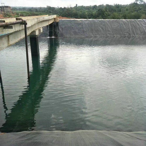 2.0mm垃圾填埋场防渗土工膜铺设经久耐用