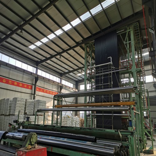 养牛场1.5mm沼液池土工膜 养鱼池防渗膜长丝土工布