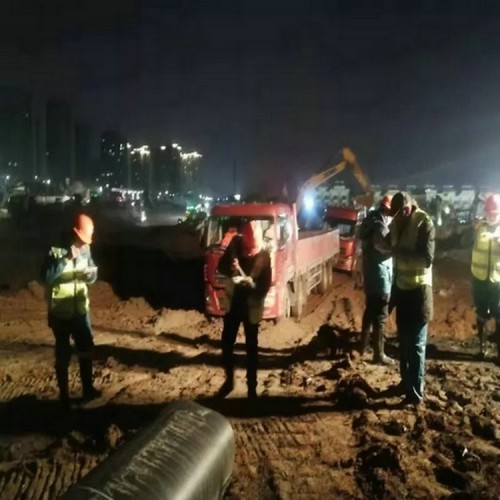 油罐基础防渗双色HDPE土工膜 复合土工膜生产 庭院鱼池防渗膜