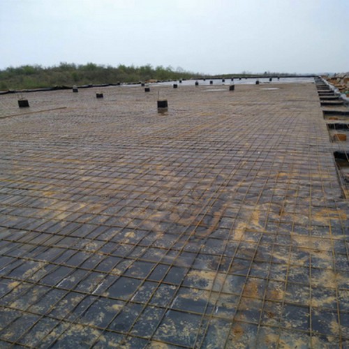 养猪场沼液池双色HDPE防渗膜 尾矿库防渗膜 垃圾场防渗膜的施工方法