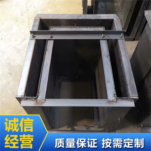河道流水槽模具 高铁流水槽模具 朗大模具大型厂家