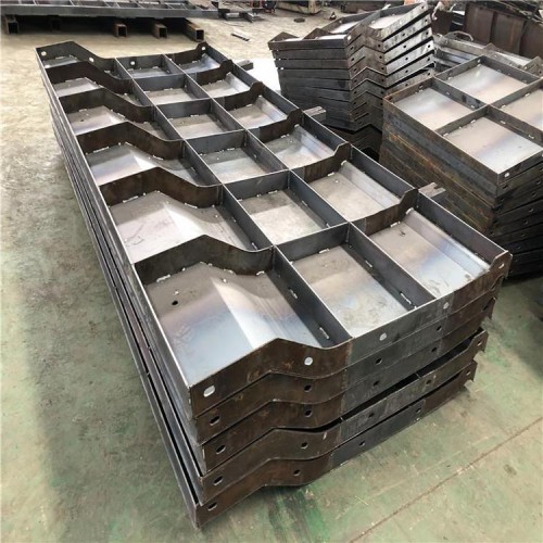 道路防撞墙模具 现浇防撞墙模板 公路防撞墙模具